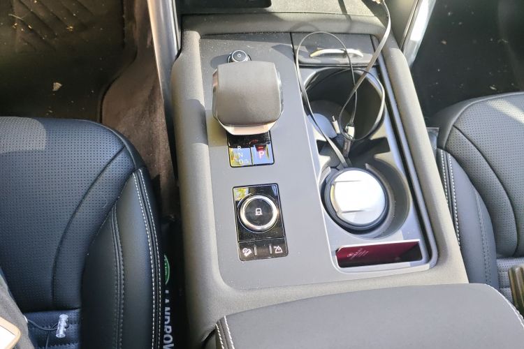 路虎 发现 2021款 360PS R-Dynamic S中控内饰18