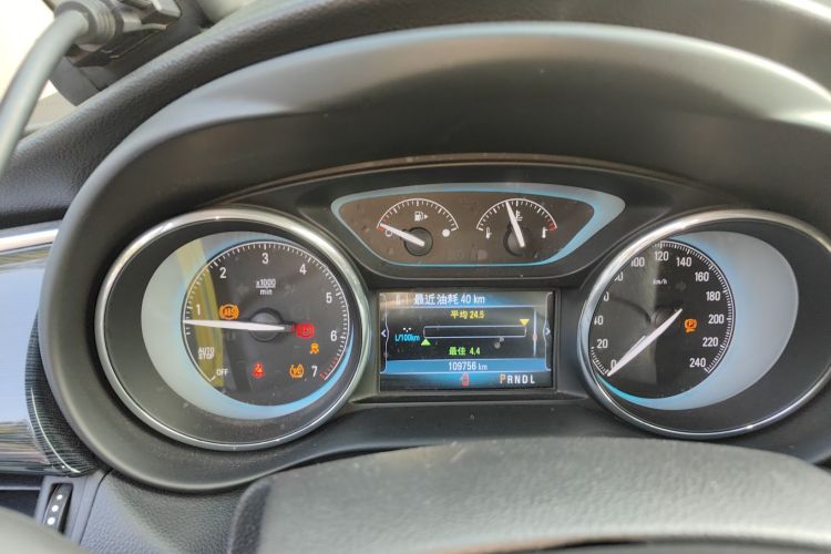 别克 昂科威 2017款 20T 两驱技术型中控内饰14