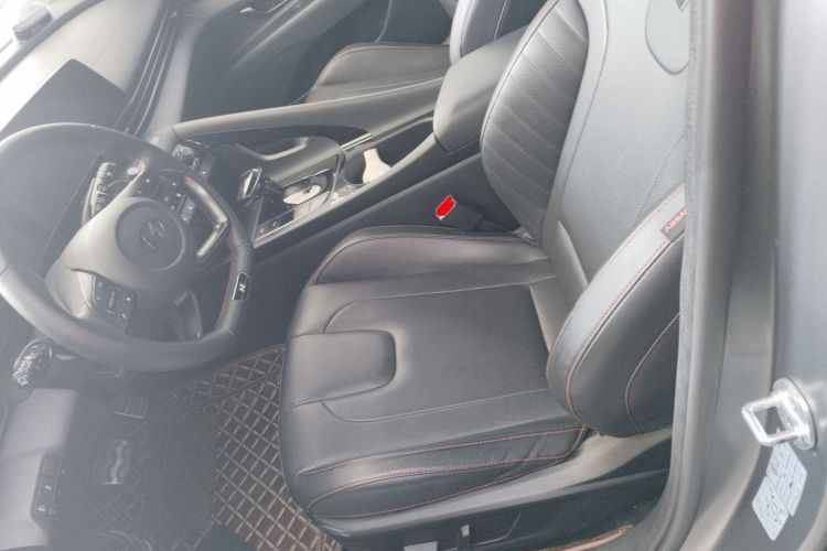 现代 伊兰特 2023款 240TGDi DCT N Line LUX尊贵版局部细节19