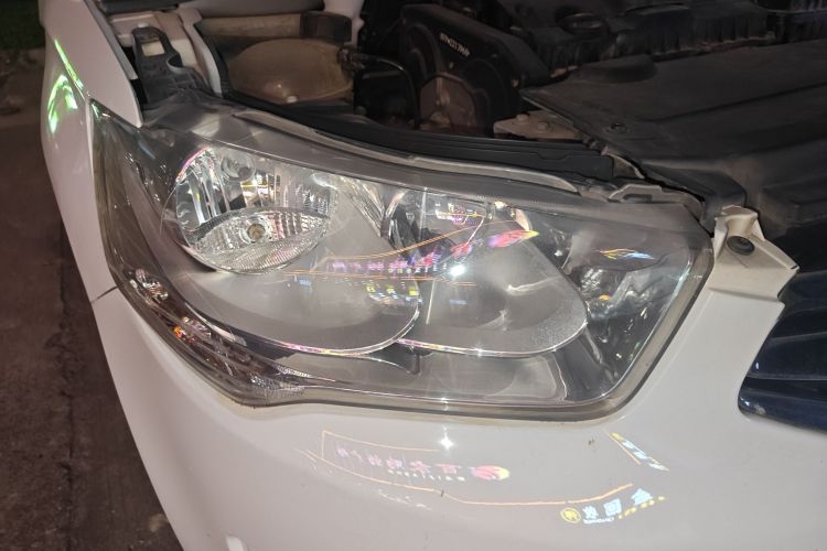 雪铁龙 爱丽舍 2016款 1.6L 手动时尚型车身外观8