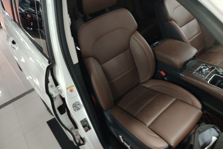 哈弗H9 2017款 2.0T 柴油四驱尊享型 5座局部细节41