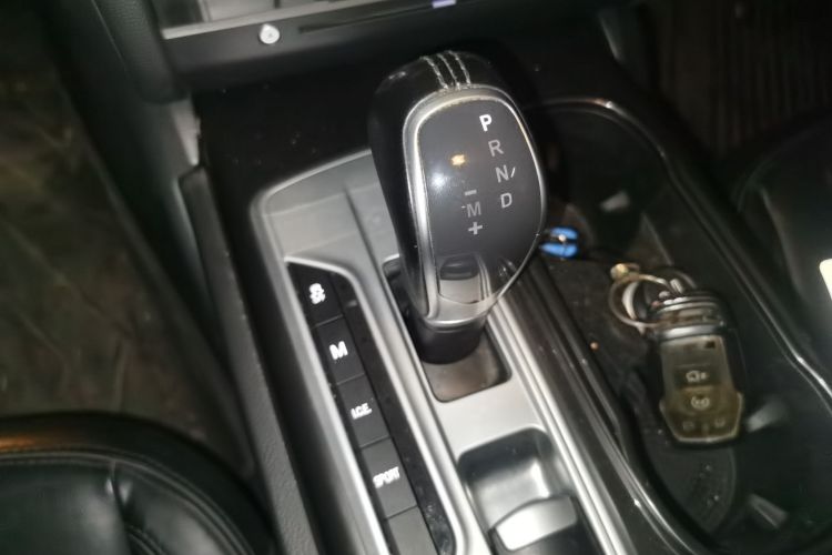 玛莎拉蒂 Ghibli 2014款 3.0T 标准版中控内饰18