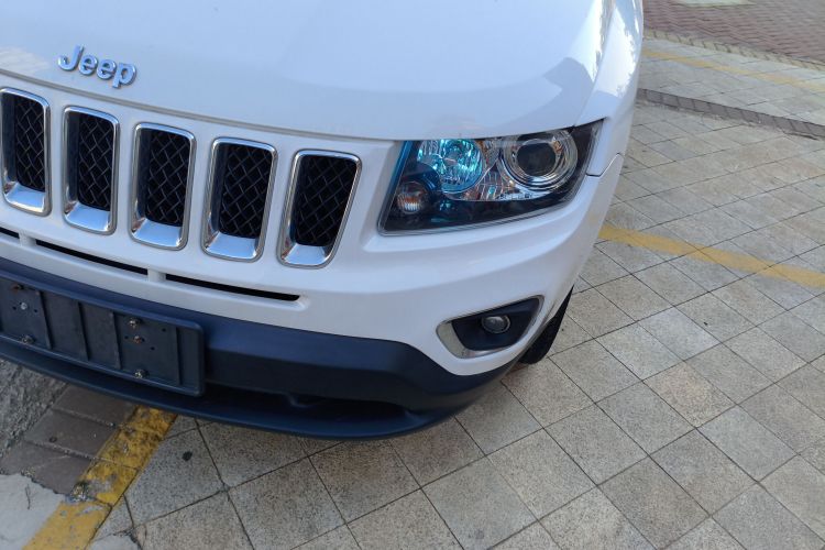 Jeep 指南者(进口) 2014款 改款 2.4L 四驱舒适版局部细节36