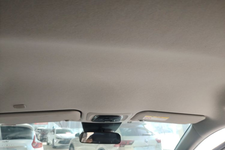 丰田 卡罗拉锐放 2023款 2.0L 先锋版局部细节22