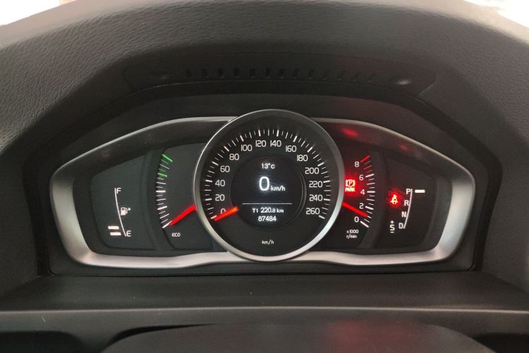 沃尔沃S60 2019款 S60L T3 智进版中控内饰14