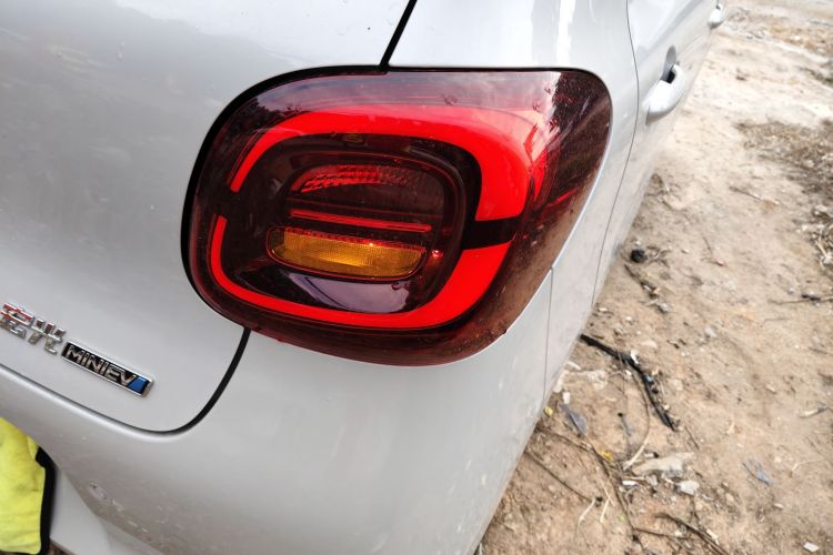 五菱汽车 宏光MINIEV 2025款 四门版 进阶款车身外观6006