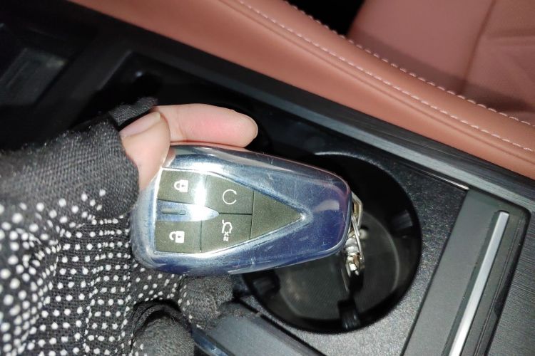 长安CS75 PLUS 2023款 第三代 1.5T 自动尊贵型中控内饰7001