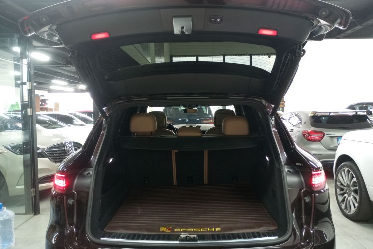 保时捷 2018款 Cayenne 3.0T机舱底盘23