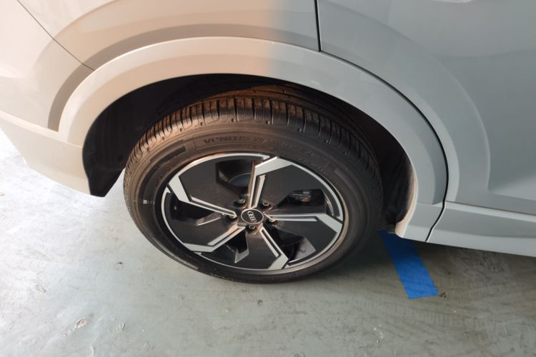 奥迪Q2L e-tron 2022款 Q2L e-tron 纯电智享型车身外观6008