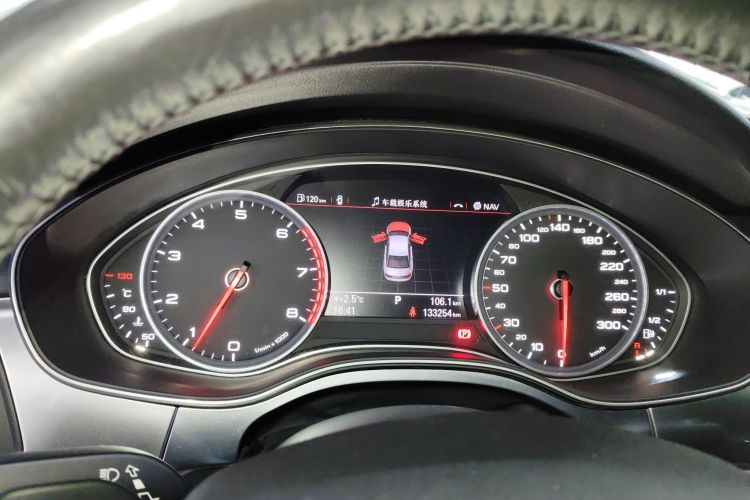 奥迪A6L 2015款 TFSI 百万纪念智领型中控内饰14