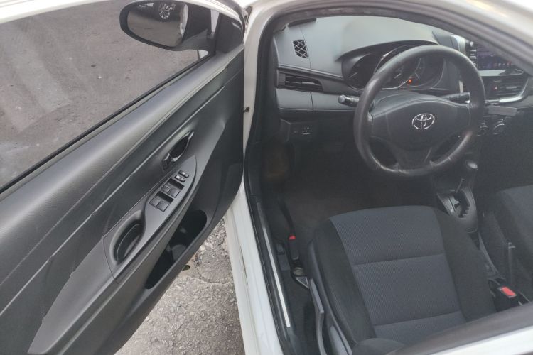 丰田 YARiS L 致炫 2019款 1.5E CVT魅动版 国VI中控内饰7003