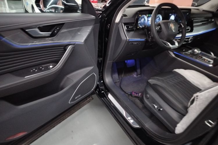 红旗HS5 2023款 2.0T 四驱旗享Pro版中控内饰20