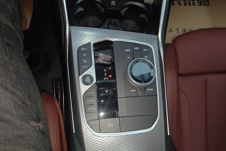 宝马4系 2024款 430i M运动曜夜套装中控内饰18