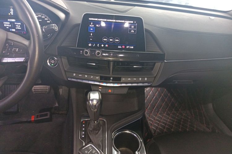 凯迪拉克CT4 2020款 28T 时尚型中控内饰16