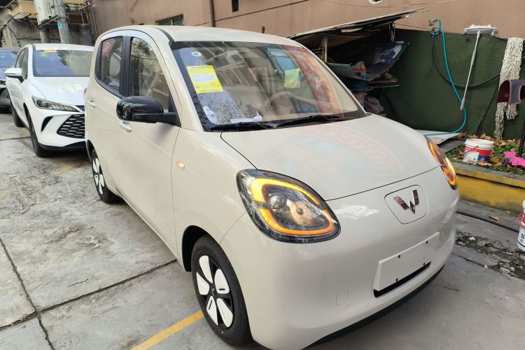 五菱汽车 宏光MINIEV 2025款 四门版 进阶款车身外观3