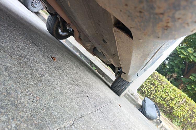 Jeep 指南者 2020款 220T 自动精英版局部细节9004