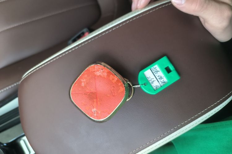 五菱汽车 五菱缤果 2023款 333km 灵犀互联+款中控内饰11