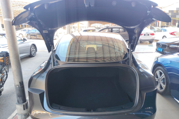 特斯拉 Model 3 2025款 后轮驱动版机舱底盘23