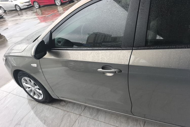 别克 英朗 2018款 15T 双离合进取型 国V车身外观4