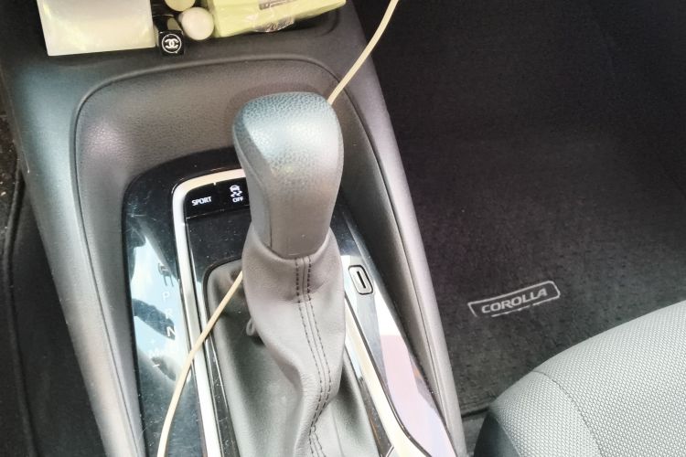 丰田 卡罗拉 2021款 1.2T S-CVT 先锋版中控内饰18