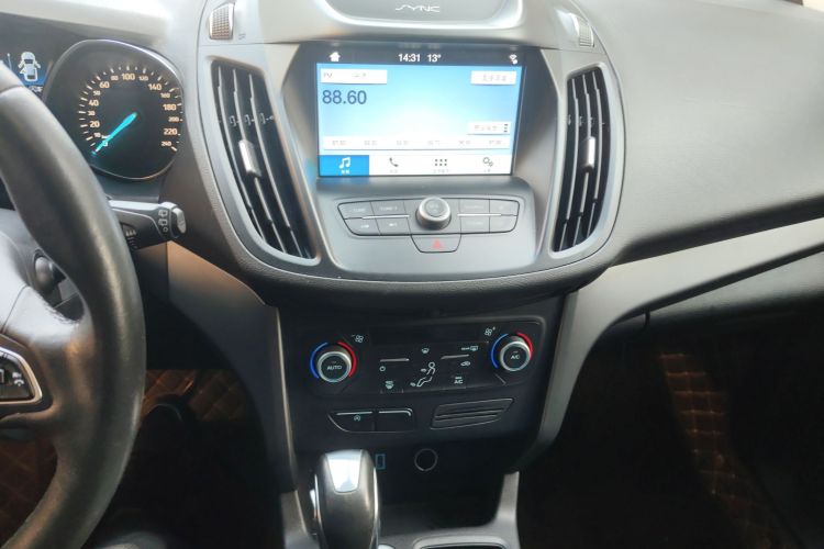 福特 翼虎 2019款 EcoBoost 180 两驱铂翼型 国VI中控内饰16