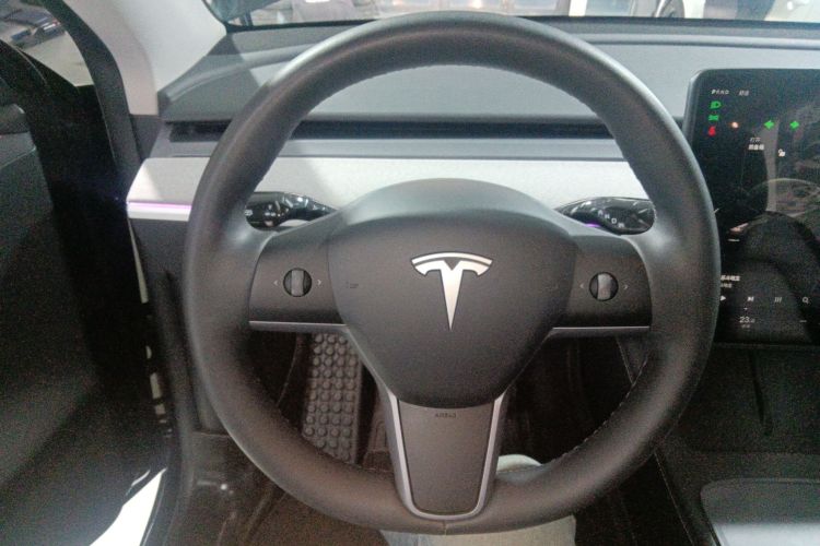 特斯拉 Model Y 2024款 后轮驱动版中控内饰13
