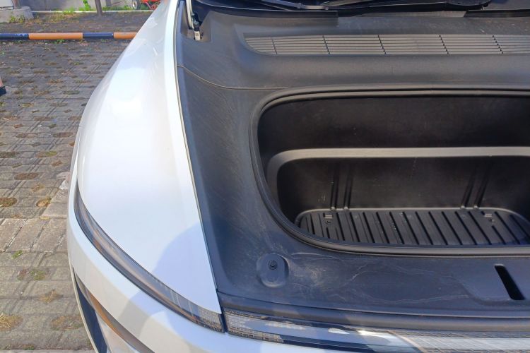 特斯拉 Model Y 2025款 后轮驱动版局部细节9006