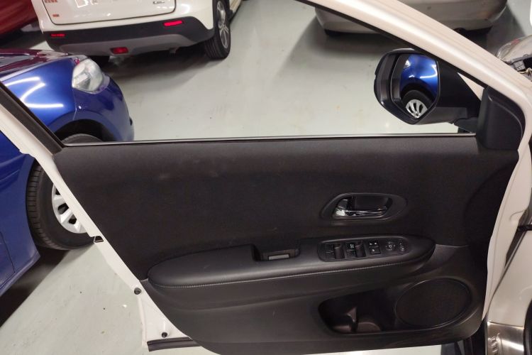 本田 缤智 2015款 1.5L CVT两驱舒适型中控内饰7007