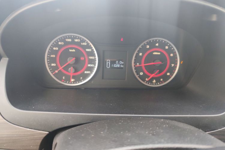 上汽大通MAXUS 大通G10 2018款 PLUS 2.4L 手动精英版中控内饰14