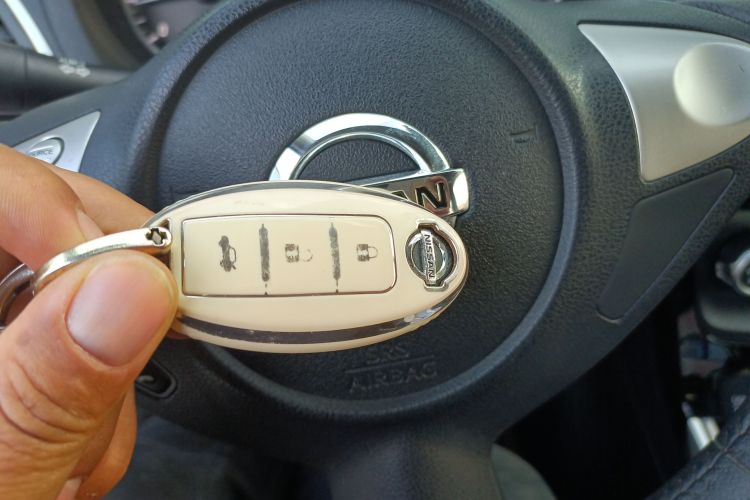 日产 轩逸 2018款 1.6XV CVT尊享版中控内饰7001