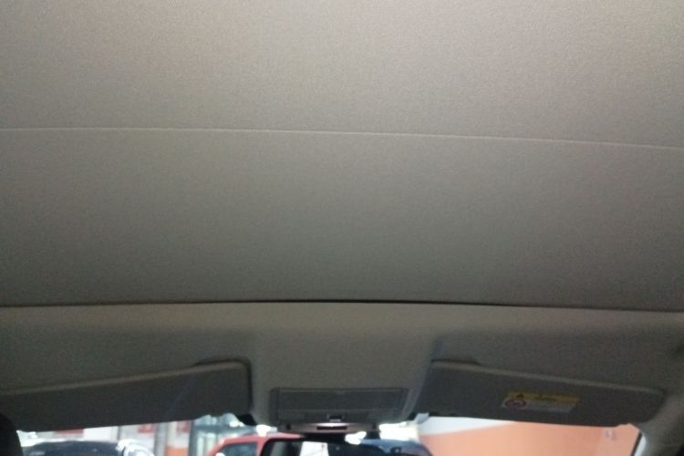 路虎 发现神行 2019款 240PS SE版 国VI中控内饰22