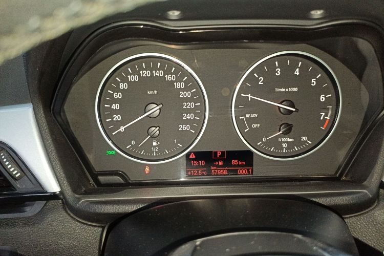 宝马X1 2016款 sDrive18Li 尊享型中控内饰14