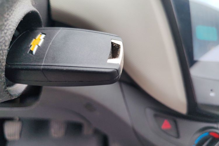 雪佛兰 2015款 赛欧3 1.5L 手动理想天窗版中控内饰11