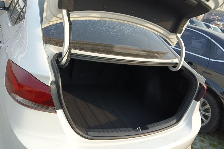 现代 领动 2016款 1.6L 自动智炫·精英型局部细节23