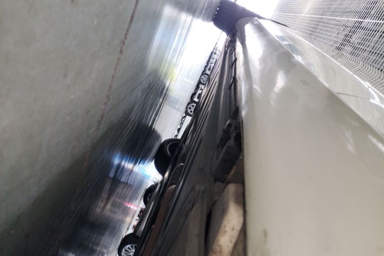 奔驰E级 2020款 E 300 L 豪华型局部细节9001