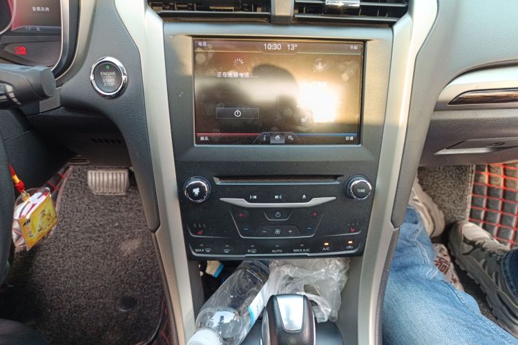福特 蒙迪欧 2013款 2.0L GTDi200豪华型中控内饰16