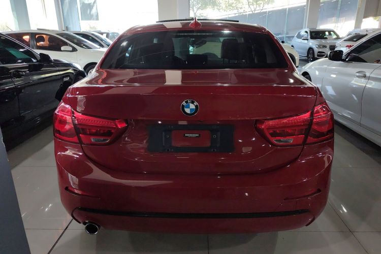 宝马1系 2018款 118i 运动型车身外观6