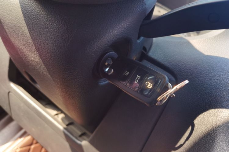 大众 Polo 2013款 1.6L 自动舒适版中控内饰11