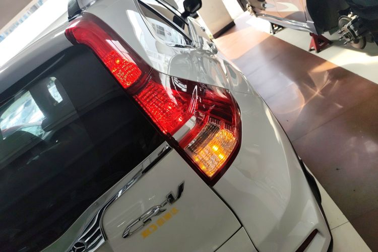 本田CR-V 2016款 2.0L 两驱经典版车身外观6006