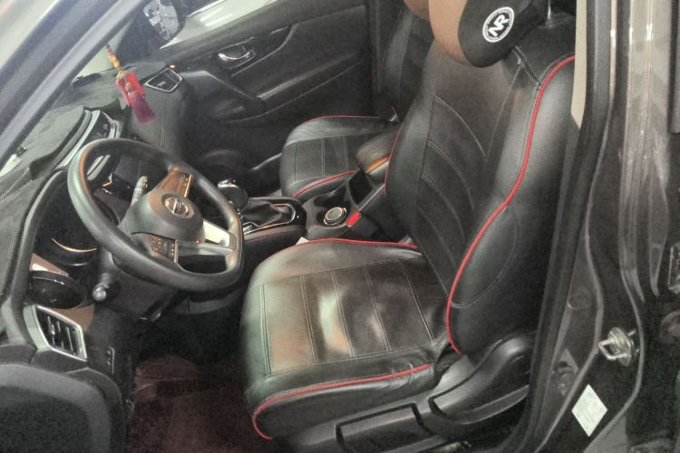 日产 逍客 2019款 2.0L CVT智享版中控内饰19