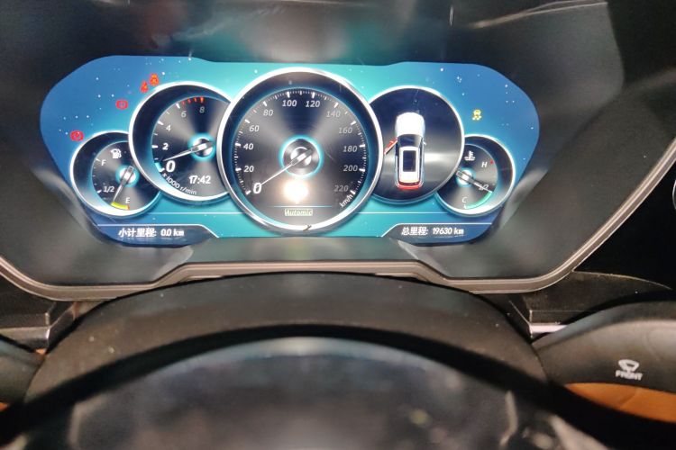 众泰T700 2017款 1.8T 双离合尊贵型中控内饰15