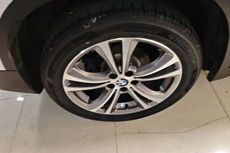 宝马X1 2016款 xDrive20Li 豪华型车身外观6003