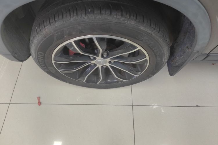 一汽 森雅R7 2016款 1.6L 手动豪华型车身外观6007