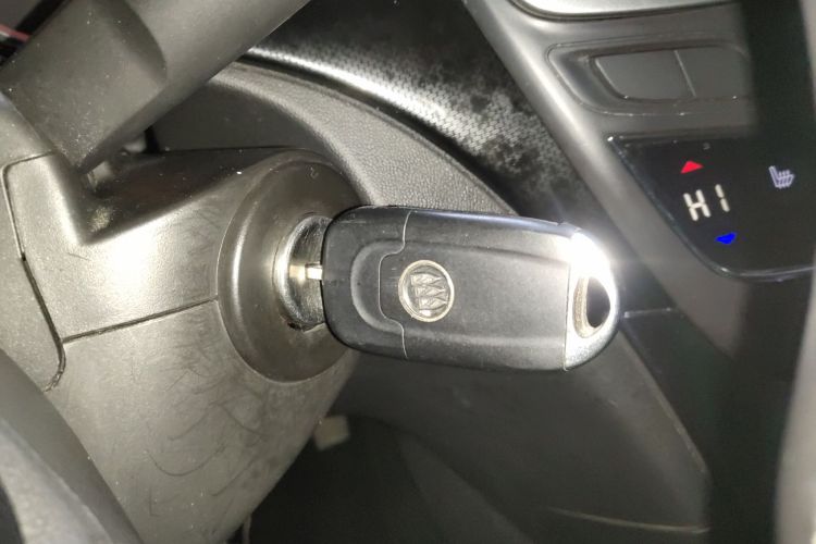 别克 君威 2014款 1.6T 时尚技术型中控内饰7001