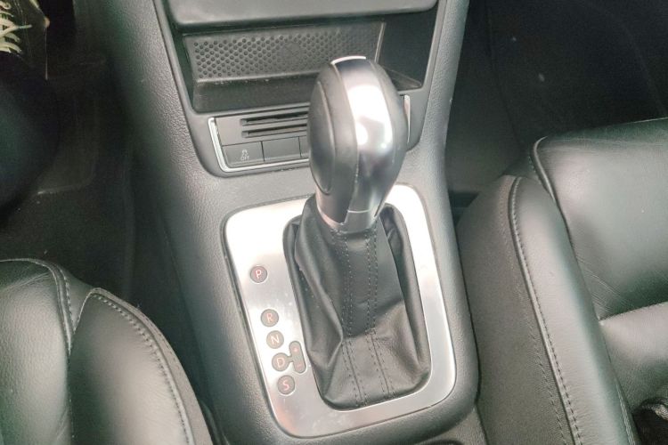 大众 途观 2013款 1.8TSI 自动两驱舒适版中控内饰18