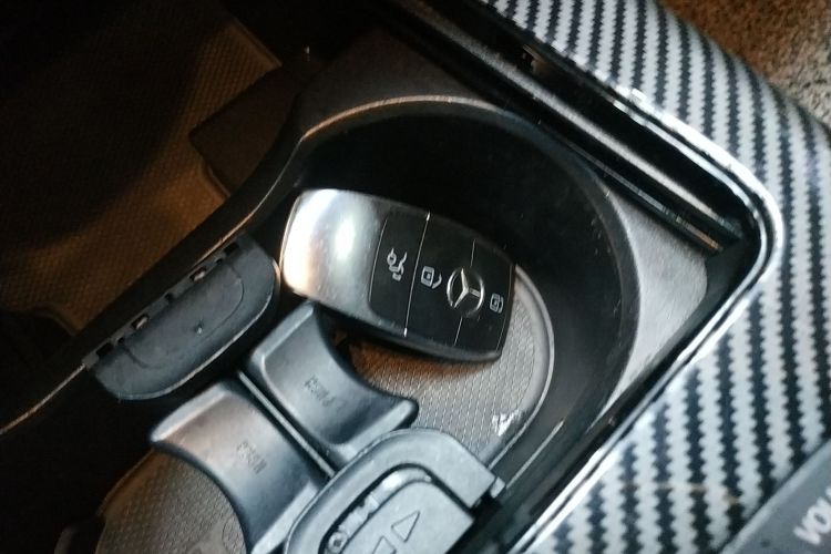 奔驰A级 2020款 改款 A 200 L 运动轿车动感型中控内饰7001