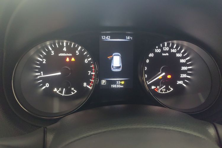 日产 奇骏 2021款 2.0L CVT 2WD XL ITS舒适纪念版中控内饰14