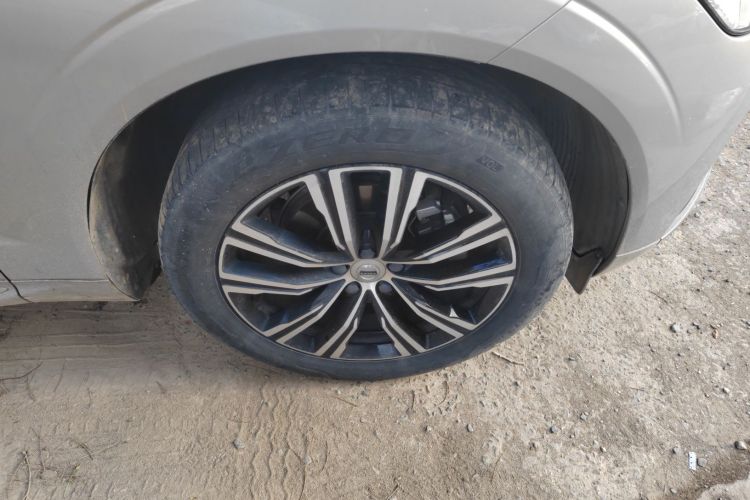 沃尔沃XC60 2022款 B5 四驱智远豪华版车身外观10