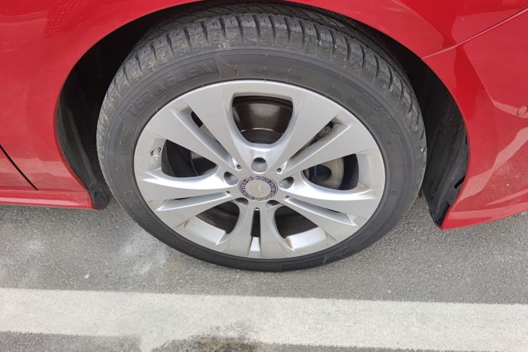 奔驰B级 2015款 B 200 时尚型车身外观10