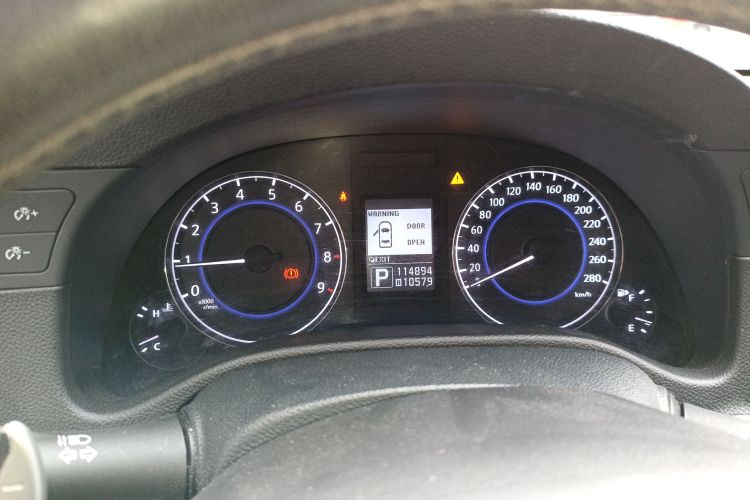 英菲尼迪G系 2013款 G25 Sedan 豪华运动版中控内饰14